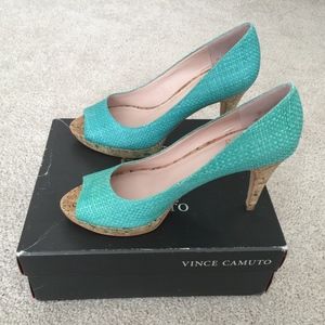 Vince Camuto Ashlynn Aquamarine peak toe pumps 8